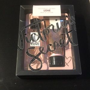 Victoria Secret Love Mist & Lotion Set